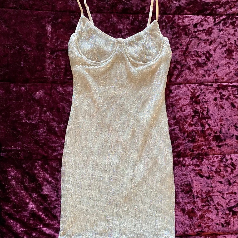 Sequined cocktail dresses (2) size small